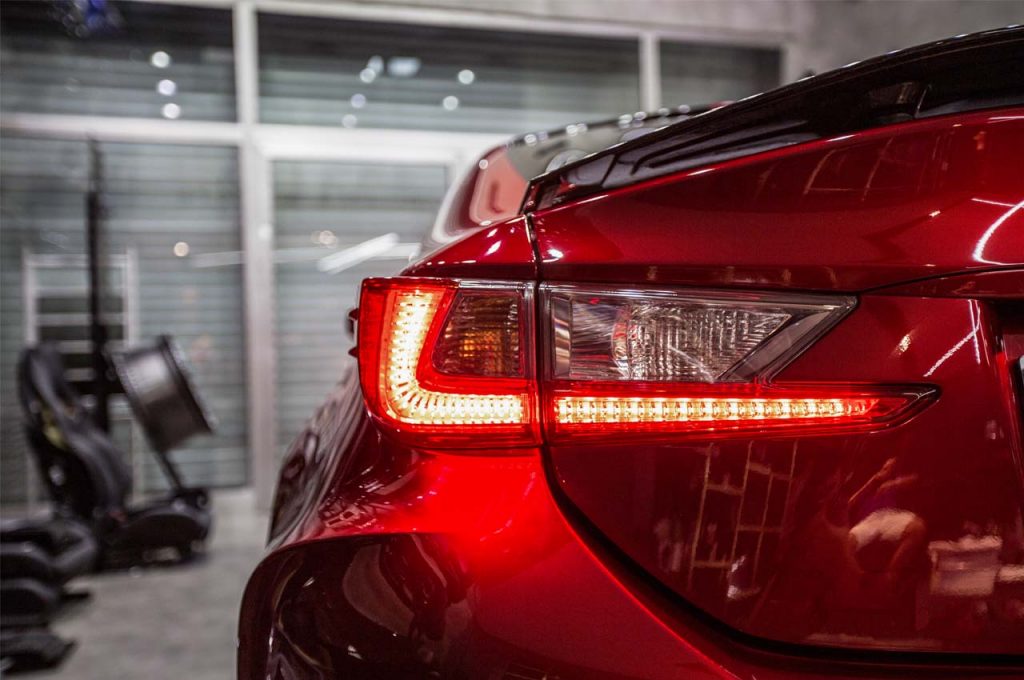 σχετικά με εμάς